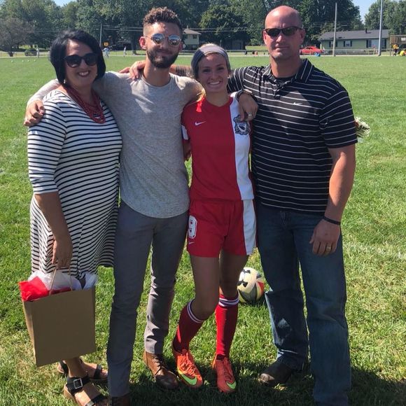 Meet your Posher, Shellie - Picture 1 of 1